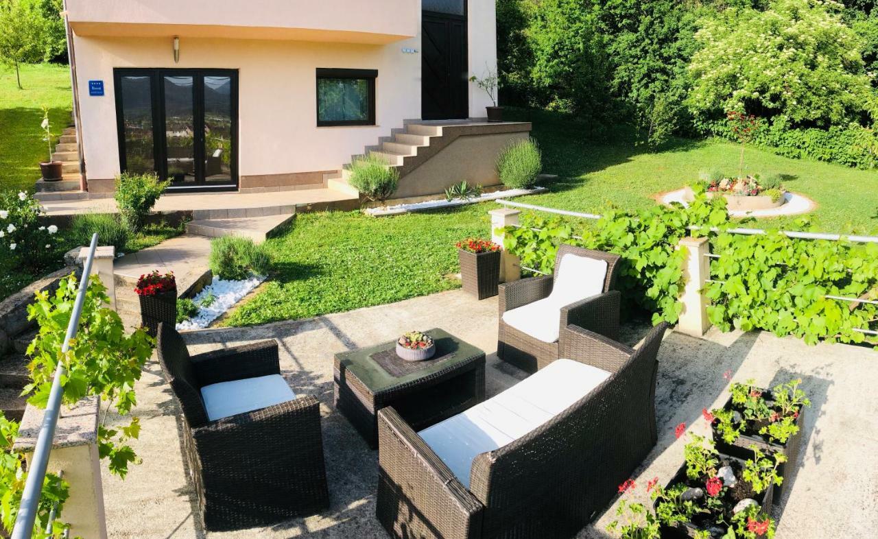 Apartamento Apartman Javor Otočac Exterior foto